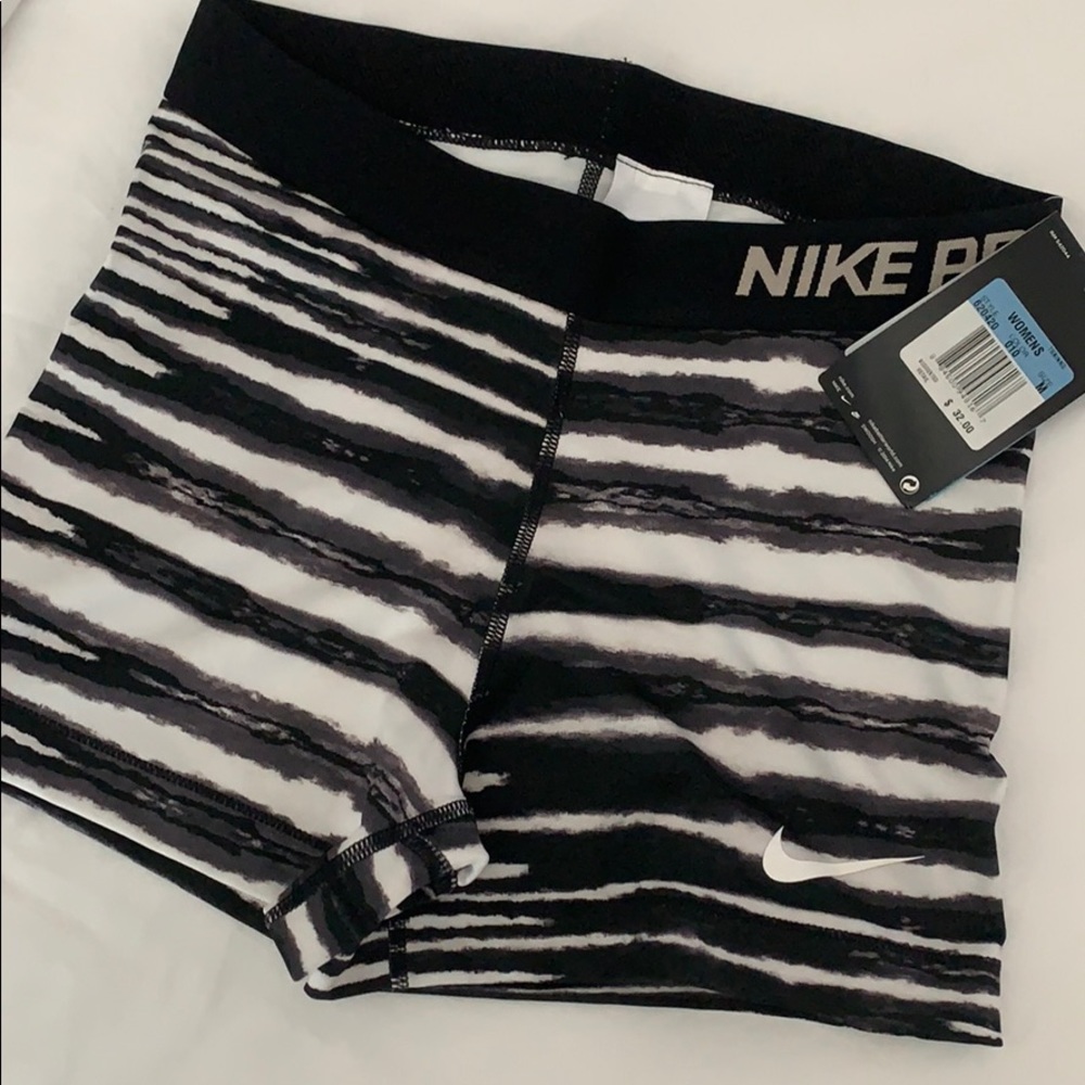 Nike Black and White Women's Shorts